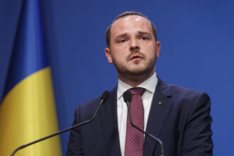 alexandru rogobete apel catre politicieni inteleg ca transeele par adanc sapate dar orgoliile mari au mize mici 6a10540a46284