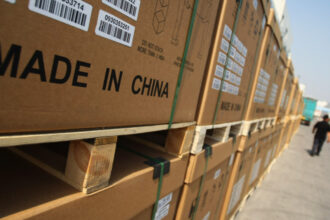 bruxelles ul discuta vineri masuri dure impotriva importurilor din china temeri privind declinul industriei europene 6a188f8b118b5