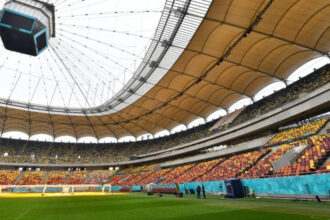 ciprian ciucu a semnat dosarul de candidatura pentru ca bucurestiul sa gazduiasca finala uefa europa league in 2028 6a18592cc02ce