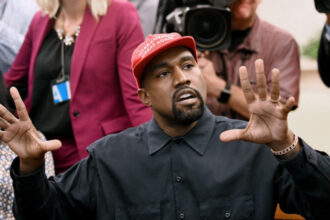 concertul lui kanye west din italia a fost anulat din motive legate de ordinea si siguranta publica 6a1b5cbbc4102