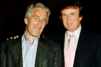 donald trump cere din nou 10 miliarde de dolari de la wall street journal intr un proces legat de jeffrey epstein 6a17f4dd54315
