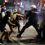 galerie foto proteste la belgrad 23 de persoane au fost retinute mai multi manifestanti au fost raniti 6a12e71a98135