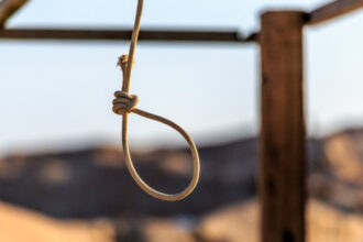 iran o femeie condamnata pentru ca si a ucis sotul si care a nascut un copil in inchisoare a fost executata 6a15c25a42bb7