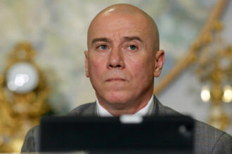 news alert ministrul culturii demeter andras istvan si a dat demisia dupa ce au aparut inregistrari cu el injurand interesul national al romaniei 6a1464aacaf97
