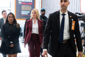 pam bondi care a fost secretar al justitiei in al doilea mandat trump audiata in congres in legatura cu cazul epstein 6a1a6dadadee6