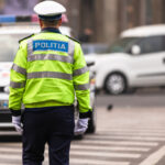patru politisti din bucuresti in arest dupa ce ar fi primit mita pentru a accepta declaratiile false ale unei femei despre un accident 6a199cd5df161