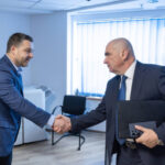 primarul ciprian ciucu a discutat cu ilie bolojan despre preluarea elcen pentru ca bucurestiul sa nu mai stea iarna in frig 6a0ed859947a8