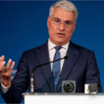 proiectul legii salarizarii unitare va fi publicat luni ministrul pislaru e un sistem salarial echitabil coerent si predictibil 6a1019ea1c56a