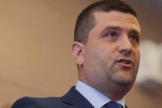radu miruta anunta ca lucreaza pentru ca noua lege a salarizarii sa nu afecteze negativ militarii asteptarile sunt mari 6a160ac78648c
