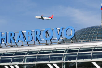 rusia inchide aeroportul din kaliningrad pentru prima data de la inceputul razboiului 6a14b72b5d095