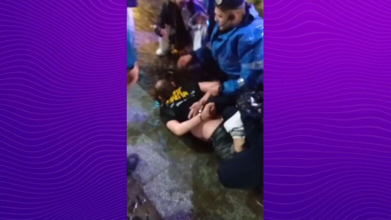 video bataie in centrul vechi din capitala intre ucraineni si o banda de motociclisti romani jandarmii au intervenit in timpul noptii 6a1046374c133