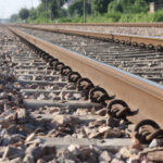 video de ce risca locuitorii din voluntari sa fie calcati de tren in fiecare zi doi morti intr o saptamana iar numarul victimelor creste 6a115f77756dc