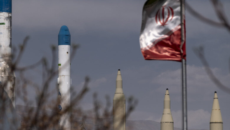 video iata cum doborati un f 18 imagini din taberele militiilor iraniene antrenamente cu rachete antiaeriene contra avioanelor de lupta 6a173e0a833cb