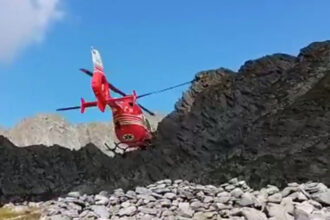 video interventie in muntii bucegi 12 oameni au avut nevoie de salvamont pe traseul unui ultramaraton in zona a aparut si un urs 6a1189a64ec86