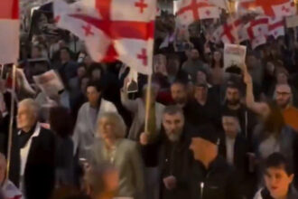 video mii de georgieni au iesit pe strazile din tbilisi de ziua independentei intr o manifestatie pro ue 6a15fa93d1a1f