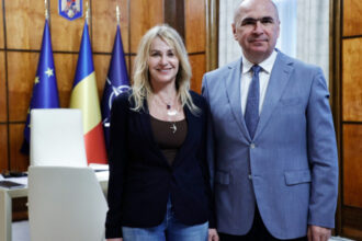 video premierul bolojan intrevedere cu nadia comaneci la palatul victoria 6a1740260e0c4