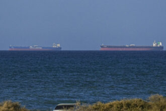 administratia trump cauta solutii pentru a convinge mai multe petroliere sa treaca prin stramtoarea ormuz ce este permisul vip 6a32324718e73