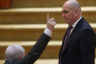 blocajul continua parlamentul intra in vacanta iar bolojan mai ramane cel putin o luna alesii ar putea fi chemati la jumatatea verii 6a439c1da3626