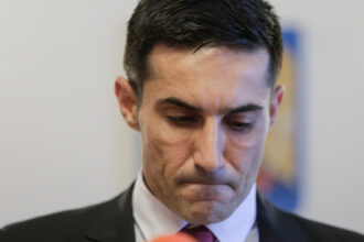claudiu manda atac dur la ilie bolojan ati mintit din nou de doua ori pe presedintele romaniei 6a3eb88c46c6b