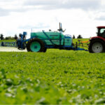 comisia europeana a anuntat un pachet de sprijin de 540 de milioane de euro pentru fermierii afectati de scumpirea ingrasamintelor 6a2bef1cdcde5