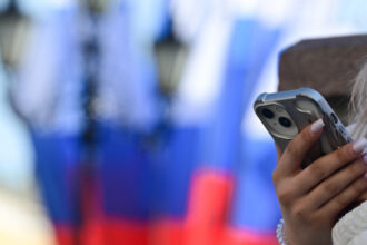 doua telefoane si o aplicatie cum reusesc rusii sa ocoleasca cortina de fier digitala a lui vladimir putin o mare pacoste 6a2d78bd6fa5e