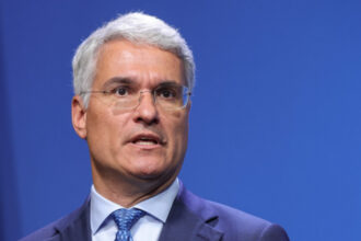 dragos pislaru denunta o retea de pagini de facebook implicata intr o campanie coordonata de manipulare privind legea salarizarii 6a2a634ddbe70