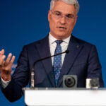 dragos pislaru niciun salariu din sectorul public nu va scadea prin noua lege si niciun angajat nu va pleca acasa cu mai putini bani 6a207aa56e878