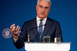 dragos pislaru niciun salariu din sectorul public nu va scadea prin noua lege si niciun angajat nu va pleca acasa cu mai putini bani 6a207aa56e878