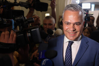 echipa vestea merge din nou in instanta reclama organizarea congresului pnl si cere daune morale de 4 milioane lei de la bolojan 6a3545ca32118
