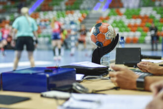 handbal feminin csm bucuresti si gloria bistrita si au aflat adversarele din grupele ligii campionilor 6a3ed48834095