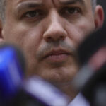 live text eugen tomac a inceput o noua zi de negocieri pentru sustinerea guvernului in parlament sa nu fim mai catolici decat papa 6a28069eb9343