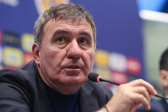 lotul romaniei pentru meciul cu georgia gheorghe hagi a ales 23 de tricolori pentru partida de la tbilisi cine ramane la bucuresti 6a1d2eab272fc