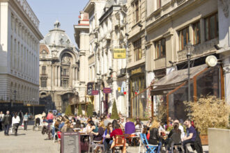noi reguli pentru terasele din bucuresti trotuare libere pentru pietoni si muzica interzisa dupa ora 2200 in zonele de locuinte 6a30d2ba62bbf