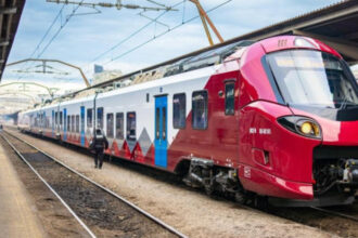 noi trenuri electrice intra in circulatie pe ruta bucuresti nord cluj napoca si retur 6a43d458e673f
