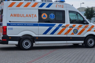 o sicanare in trafic inceputa in botosani s a terminat cu un accident in iasi un tanar de 18 ani a ajuns in stare grava la spital 6a2bb6ea63ad5