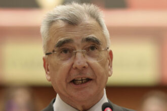 petrisor peiu explica pozitionarea aur in favoarea anticipatelor nicusor dan nu crede in democratie si in egalitatea dintre partide 6a3f6f5928c92