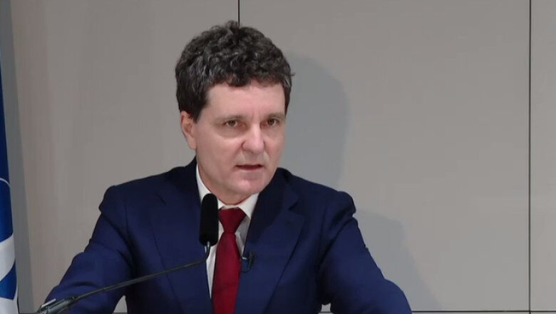 presedintele nicusor dan a semnat decretul privind desemnarea lui adrian vestea candidat la functia de prim ministru 6a2eca6c50bb5