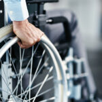 programul de guvernare vestea prevede vouchere de pana la 8 000 de euro pentru persoanele cu dizabilitati si 93 de centre de recuperare 6a39020b38b69