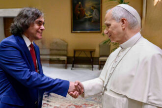 scriitorul mircea cartarescu a fost primit la vatican de papa leon al xiv lea 6a3ccc46679ef