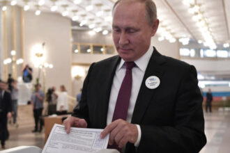 semnal de alarma la kremlin o treime dintre rusi resimt efectele sanctiunilor si ale razboiului sondajul care pune presiune pe putin 6a2c273fe38ce
