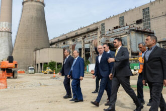 stadiul de realizare a termocentralei pe gaz de la mintia a depasit 80 anunta ilie bolojan 2874b570