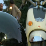 video 80 de ani de vespa parada cu mii de scutere pe strazile romei este ceva special 6a3ffbf68f454