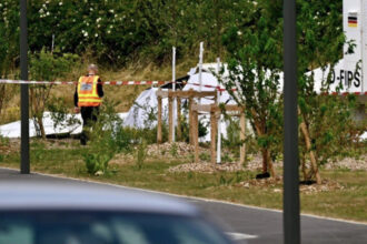video accident aviatic in franta un avion al unei scoli de parasutism s a prabusit toate cele 11 persoane aflate la bord au murit 6a4123471a547
