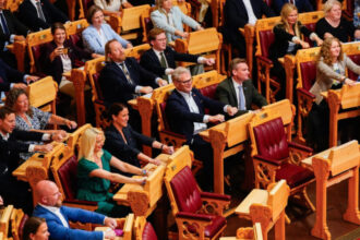 video cm 2026 deputatii norvegieni i au imitat pe suporterii echipei nationale chiar in timpul sedintei parlamentare 6a358c015b01a