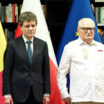 video fostul presedinte polonez lech walesa decorat de nicusor dan societatile noastre au nevoie de modele 6a3d4aed022f2