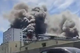 video fum dens in rusia dupa ce o uzina importanta a fost tinta unui atac ucrainean cu rachete storm shadow imagini cu bombardamentul 6a3ae026bea57
