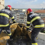 video momentul in care furtuna smulge acoperisul unui bloc in targoviste vijelia a facut ravagii un om a fost ranit 6a42bb1ae98d3