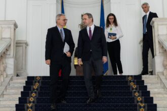 alexandru nazare intalnire cu ambasadorul frantei avem nevoie de o noua etapa a cooperarii economice 6a608c368a4b9