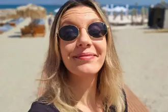 atac dur la adresa dianei buzoianu un sociolog o acuza ca zambeste in timp ce litoralul se prabuseste pune bomboana pe coliva turismului romanesc 6a5bb4f330920