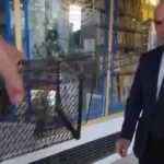 cadou cu pedigree politic marian ceausescu l a asteptat pe ilie bolojan cu o cusca de sobolani pe calea victoriei 6a5621a8036a5